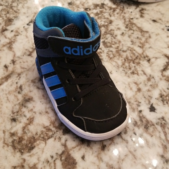 Shoes - Picture 2 of 4